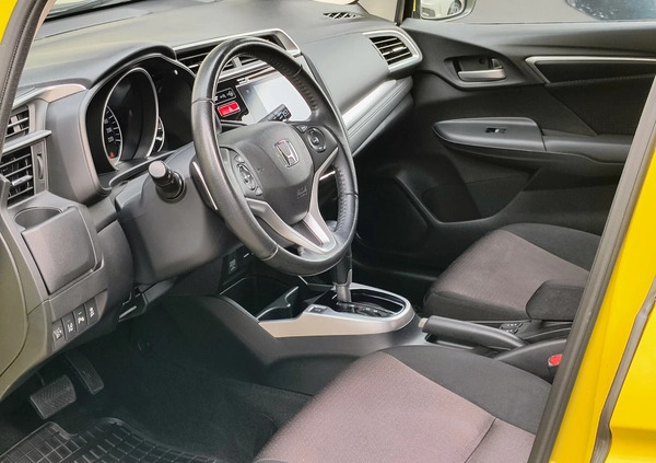 Honda Jazz cena 48900 przebieg: 59500, rok produkcji 2015 z Piaseczno małe 121